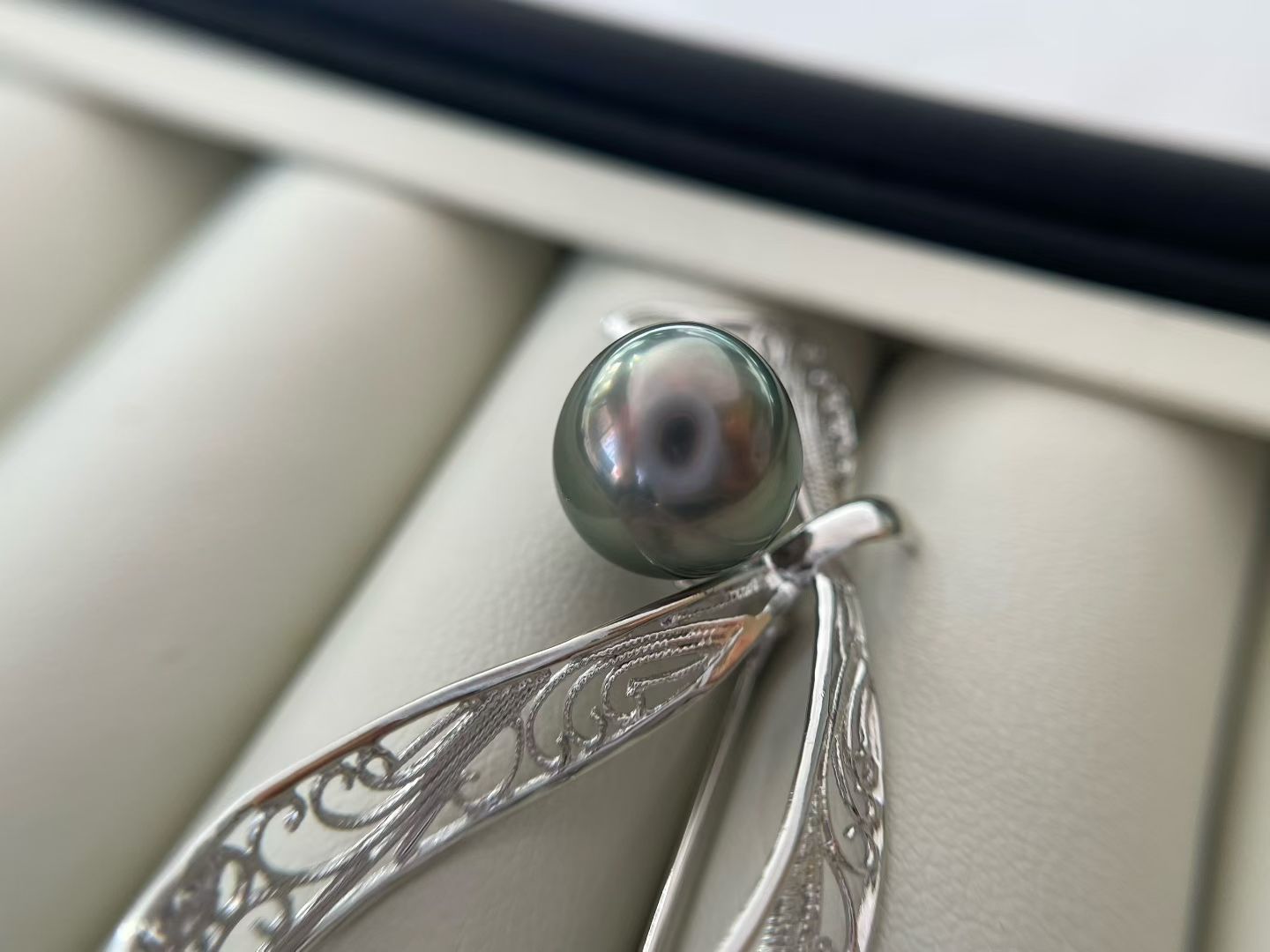 Tahitian Peacock Green Pearl & Sterling Silver Filigree Brooch