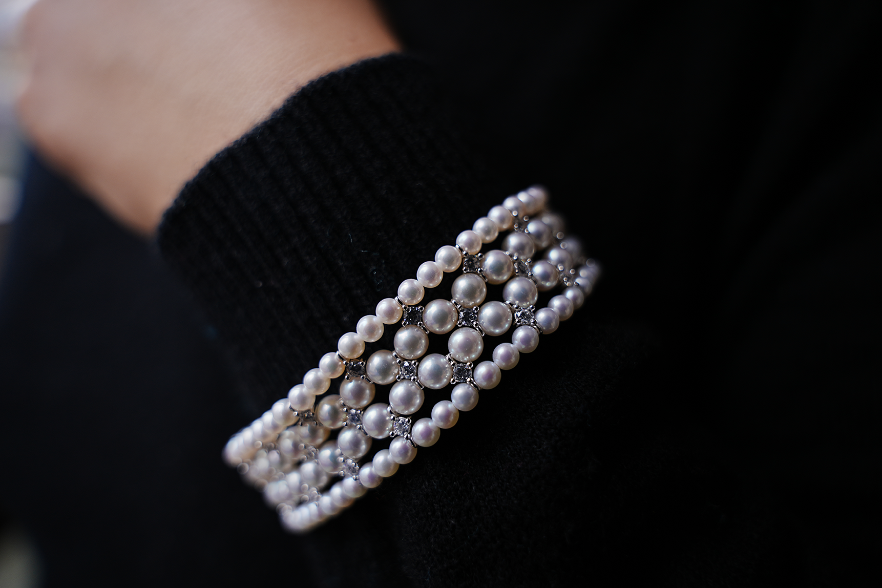 Handmade Aurora Freshwater Pearl Bracelet.