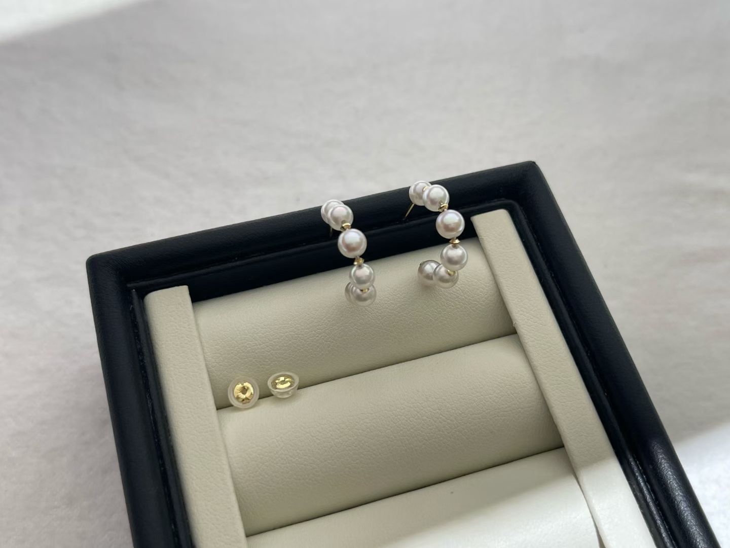 Curved Seawater Pearl Hoop Earrings