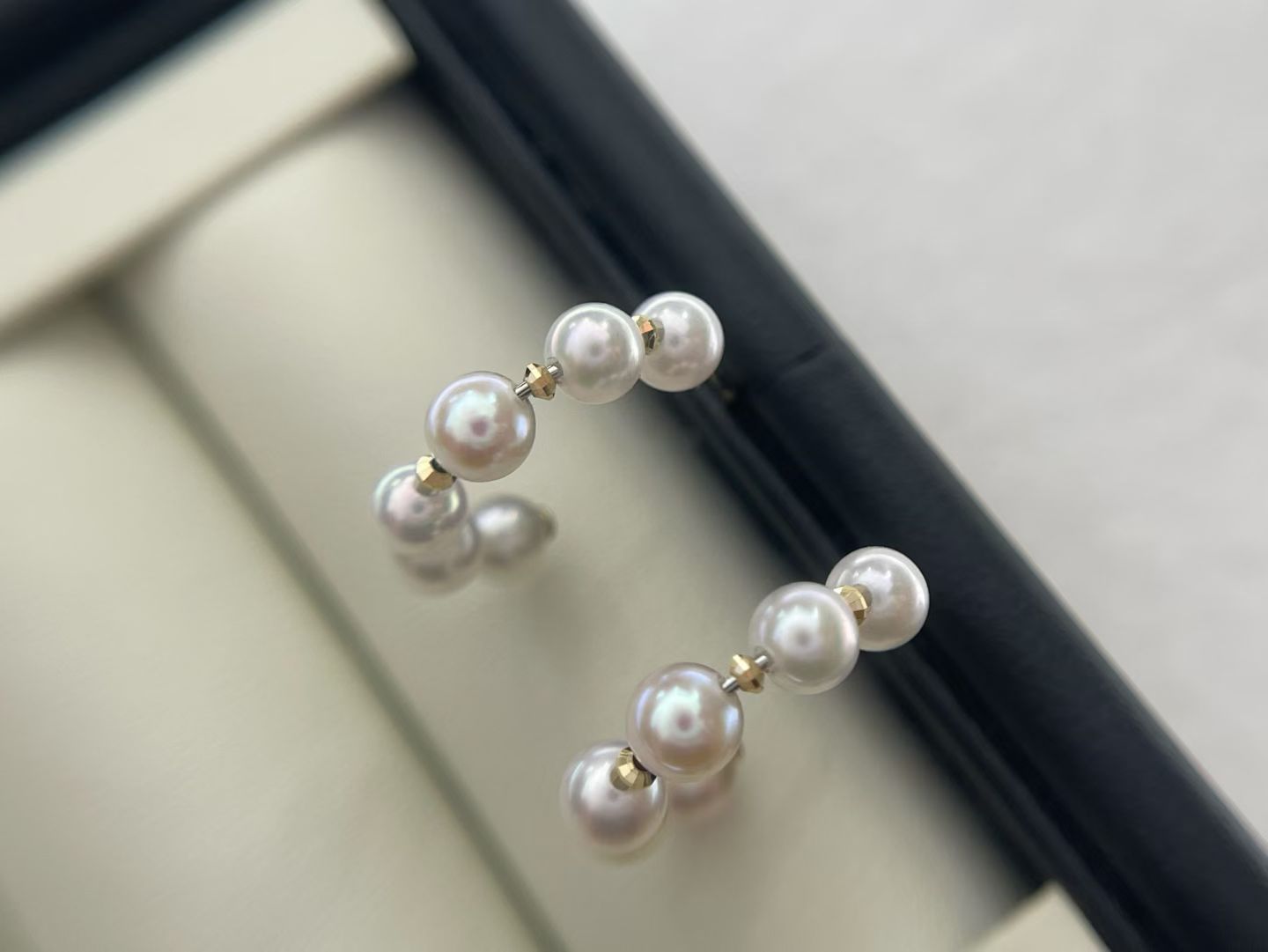 Curved Seawater Pearl Hoop Earrings