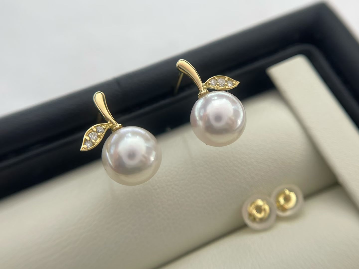 Apple-Shaped Seawater Pearl Earrings