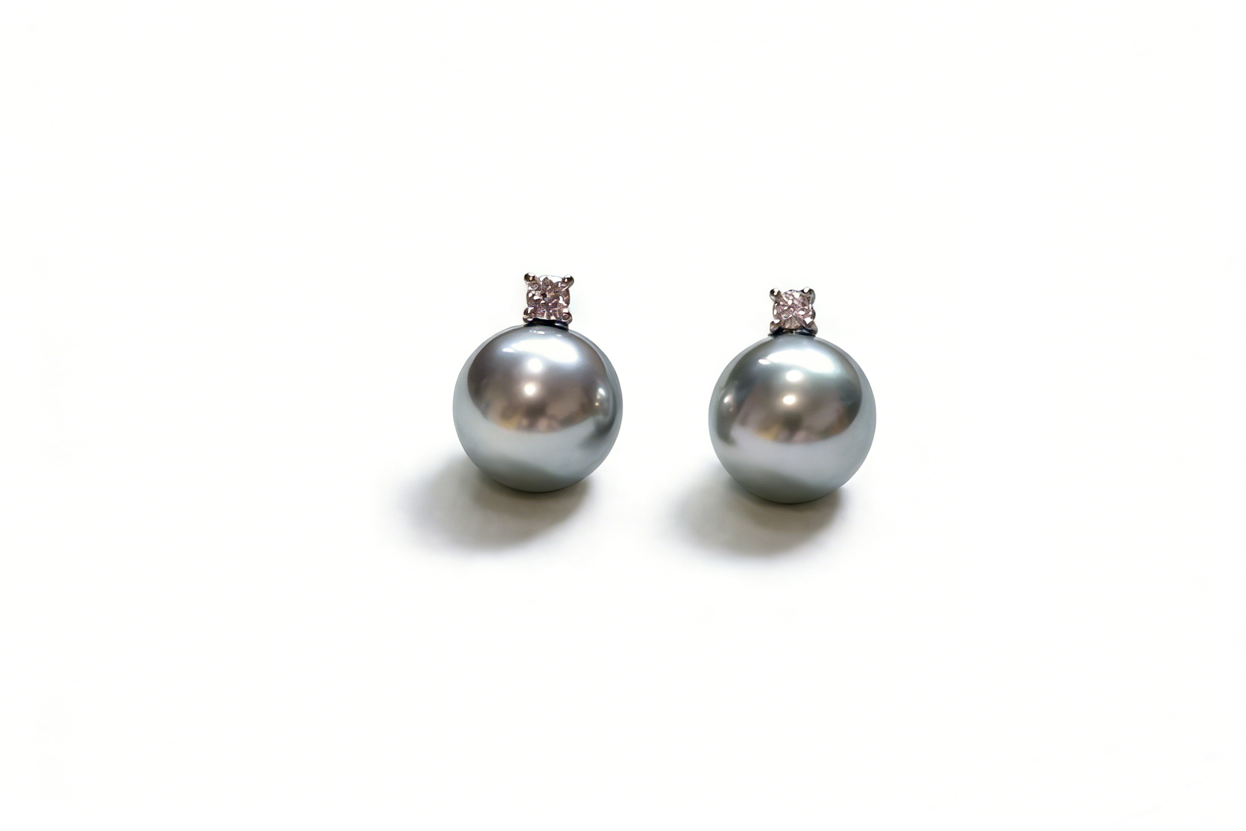 Platinum Gray Tahitian Pearl Stud Earrings|Princess Diana Style
